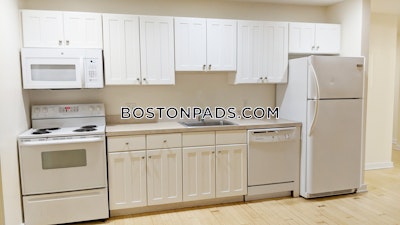 Downtown Beautiful 2 Bed 1 Bath Apartment Available on Boylston Street in Downtown Boston. Boston - $4,250