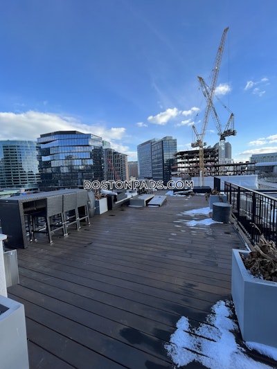 Seaport/waterfront Modern 1 bed 1 bath available NOW on Congress St in Seaport! Boston - $3,199