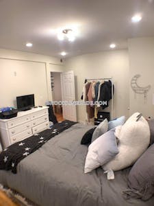 Brookline 4 Bed 2 Bath BROOKLINE- BOSTON UNIVERSITY $6,100  Boston University - $6,800 No Fee