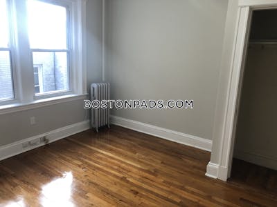 Allston Deal Alert! Spacious Studio 2 Bath apartment in Comm Ave Boston - $3,050
